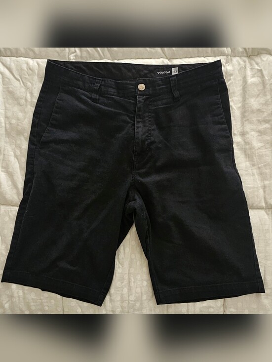 Volcom Other - Men's VOLCOM Board Shorts Black Size 32